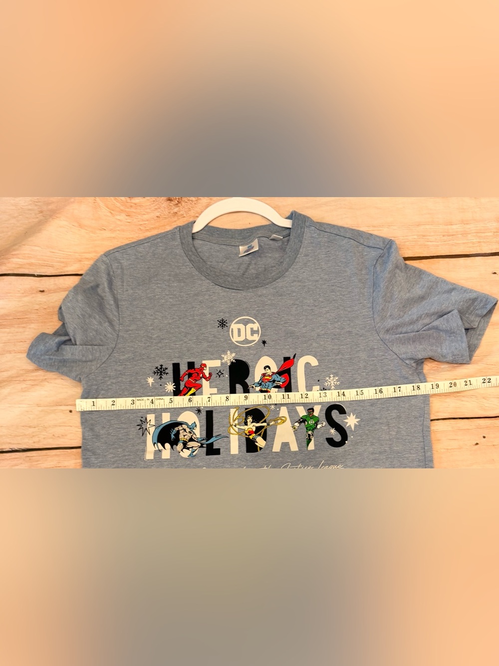 Dc Comics justice League Heroic Holidays T-Shirt Men’s Size Small - Picture 4 of 5